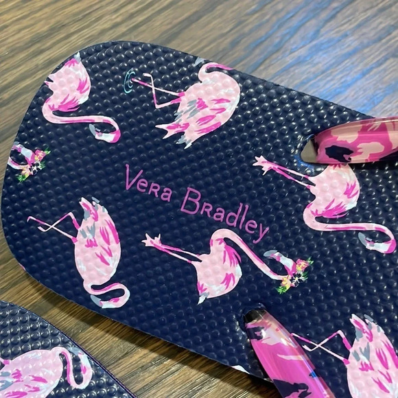 NWOT Vera Bradley Flamingo Fiesta Flip Flops 9-10 Navy Pink - Picture 2 of 8